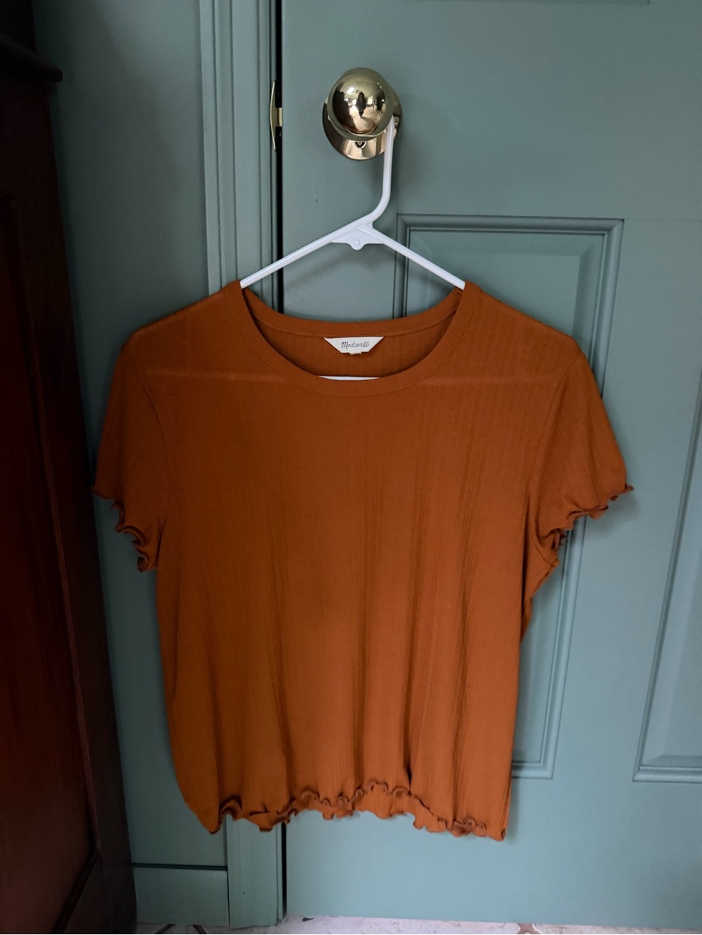 Madewell Ruffled Hem Short Sleeve Tee in Rust